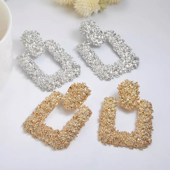 Earrings - Picture 4 of 4